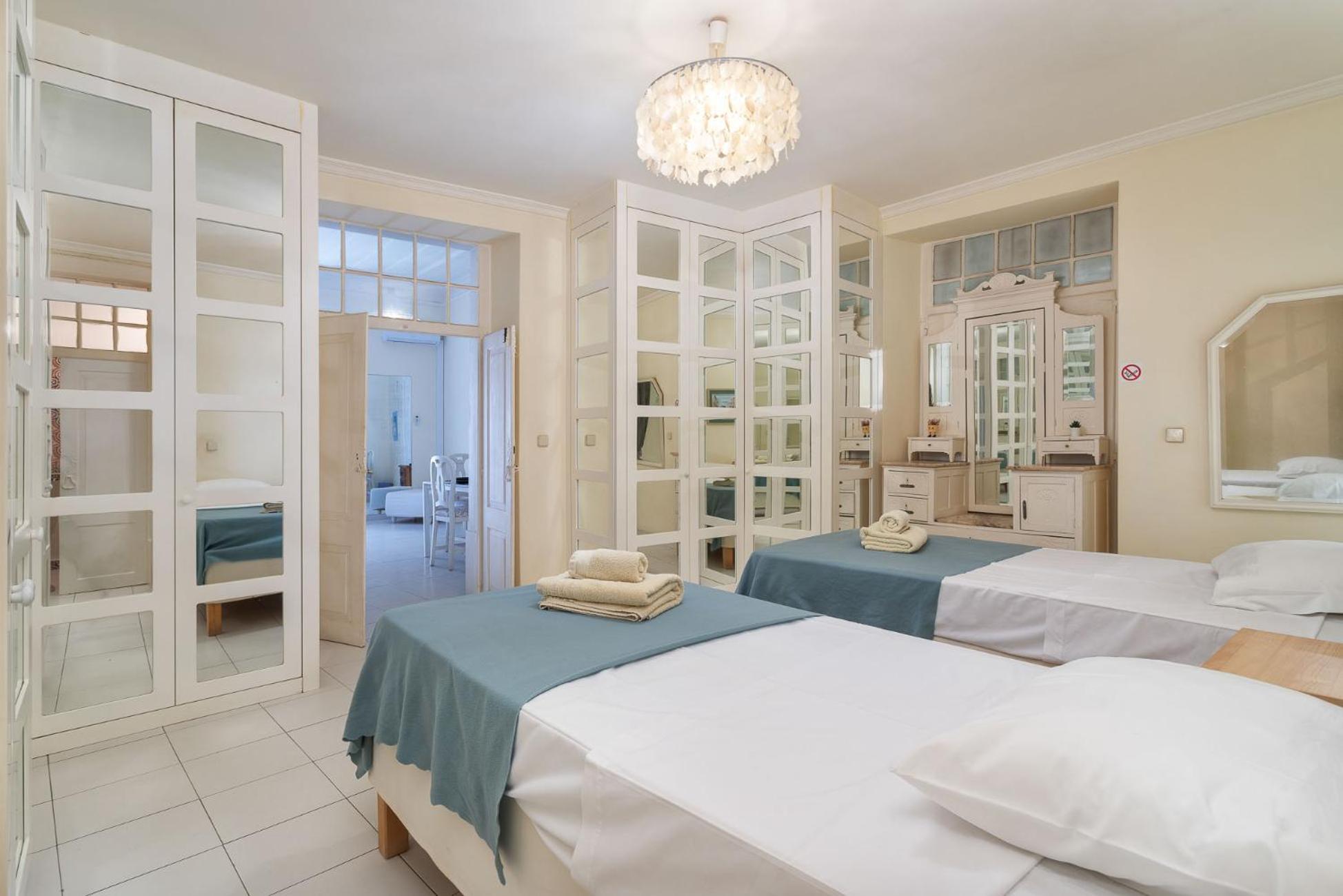 Blife Alicya Private Rooms FAO Exterior photo